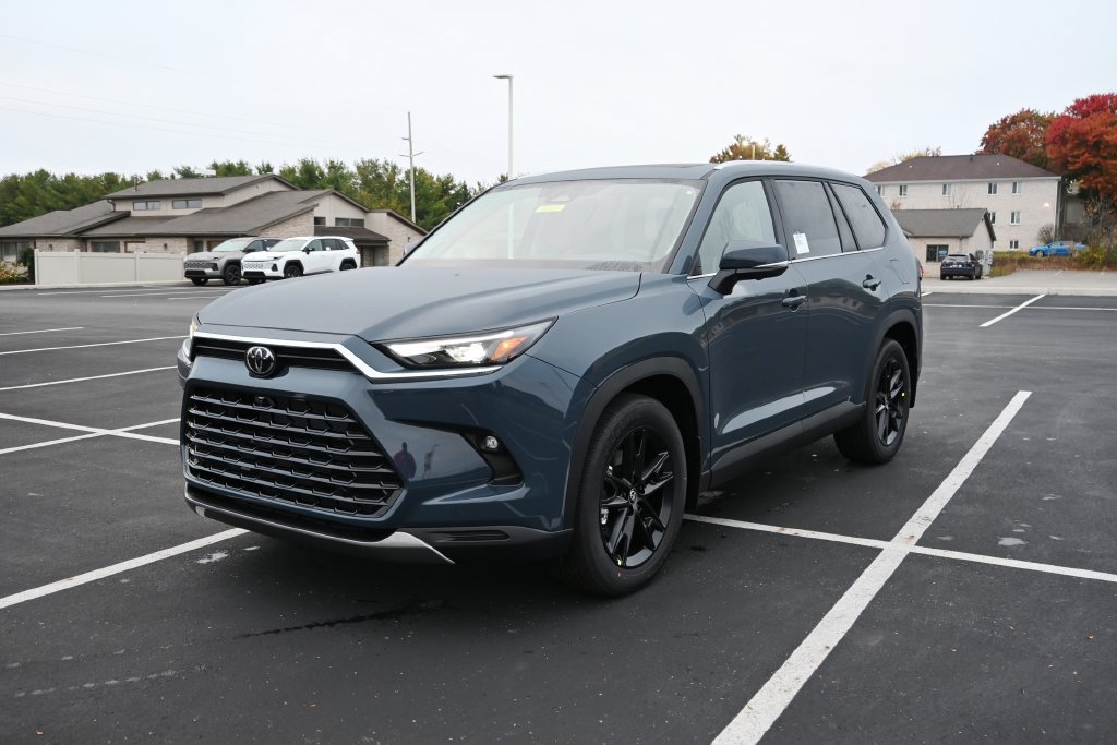 New 2026 Toyota Grand Highlander AWD image 2