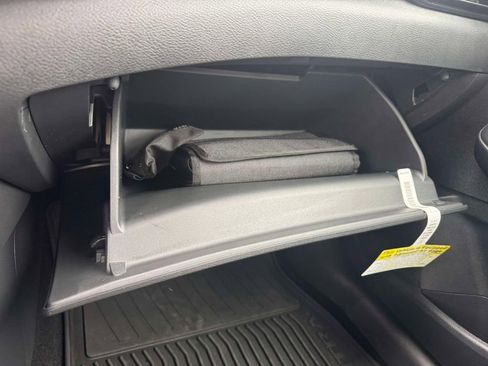 Used 2025 Nissan Sentra SV image 31