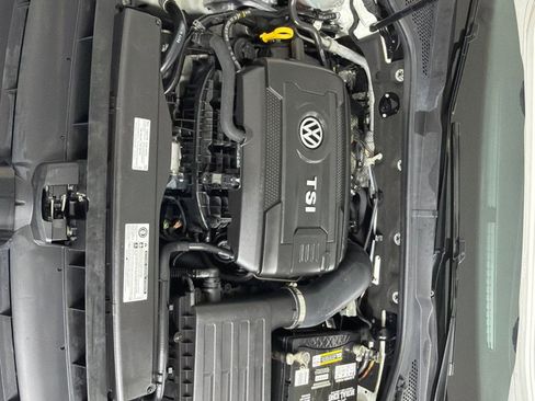 Used 2018 Volkswagen Golf SE FWD image 26