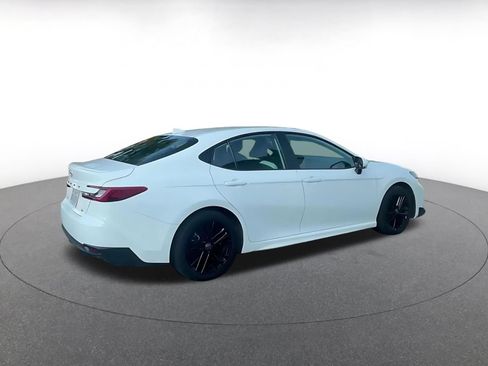 Used 2026 Toyota Camry SE FWD image 15
