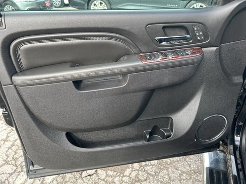 Used 2014 GMC Yukon XL Denali image 13