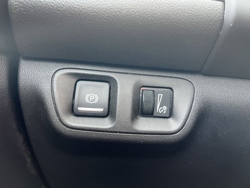 Used 2018 GMC Acadia Denali w/ Technology Package image 18