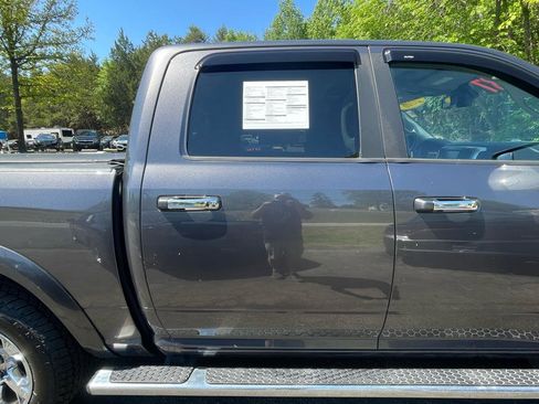 Used 2016 RAM 1500 Laramie w/ Convenience Group AWD/4WD image 10