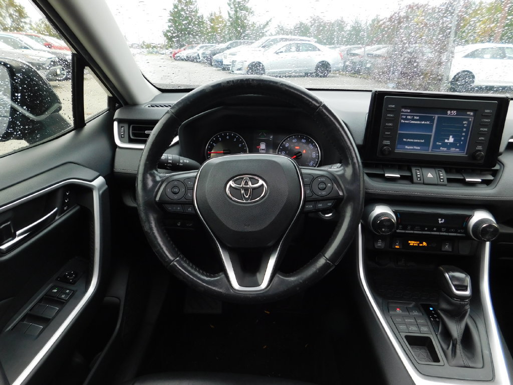 Used 2019 Toyota RAV4 XLE Premium w/ Cold Weather Package AWD/4WD image 17