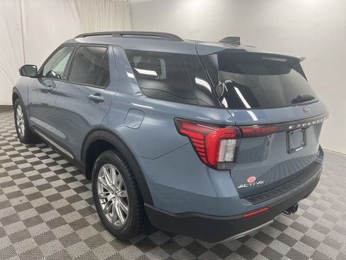 Used 2025 Ford Explorer Active w/ Active Comfort Package AWD/4WD image 6