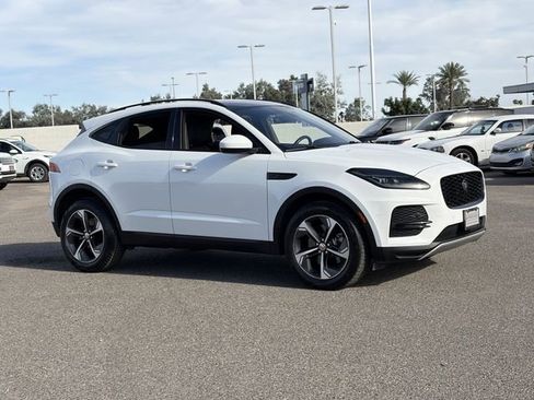 Used 2022 Jaguar E-PACE SE image 4
