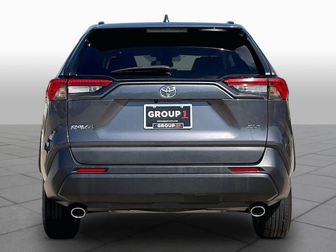 Used 2024 Toyota RAV4 XLE FWD image 5