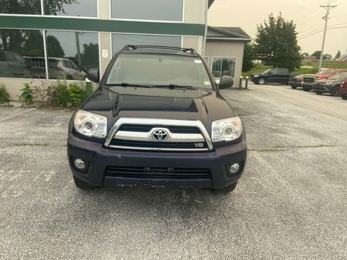 Used 2008 Toyota 4Runner SR5 AWD/4WD image 2