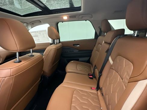 New 2026 Nissan Pathfinder Platinum w/ Cargo Package image 10