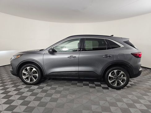 Used 2024 Ford Escape Platinum image 6