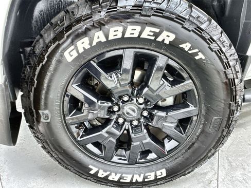 Used 2023 Nissan Frontier SV w/ Midnight Edition Package AWD/4WD image 10