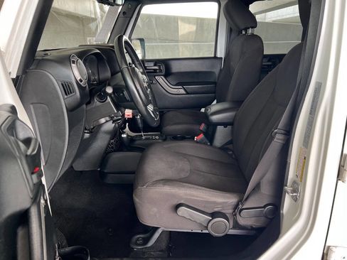 Used 2017 Jeep Wrangler Unlimited Sport w/ Quick Order Package 24S image 11