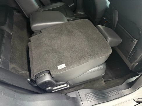 Used 2016 Ford Explorer XLT w/ Equipment Group 202A image 38