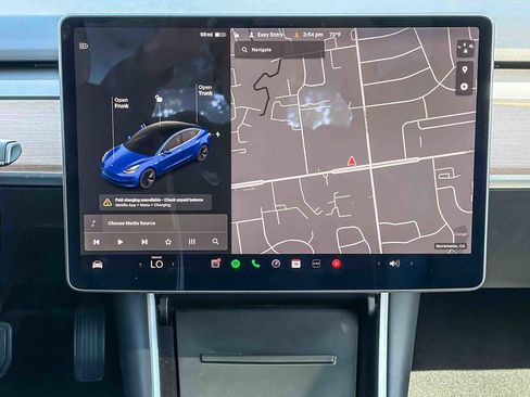 Used 2018 Tesla Model 3 Long Range image 13