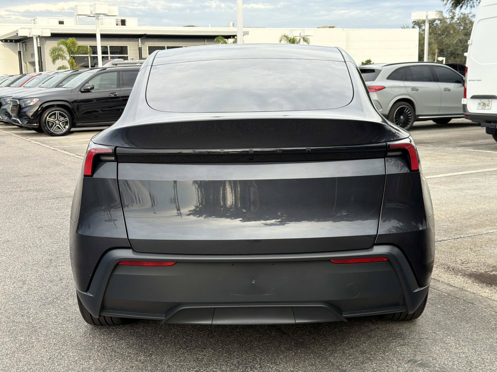 Used 2026 Tesla Model Y 2WD image 4