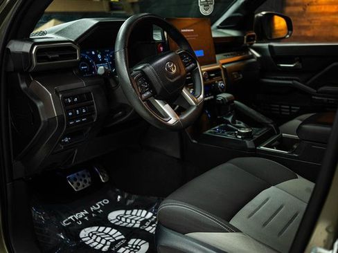 Used 2024 Toyota Tacoma TRD Sport w/ TRD Sport Upgrade Package image 8