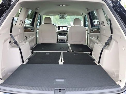 New 2026 Volkswagen Atlas SE image 9