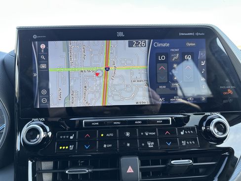 Certified 2022 Toyota Highlander Platinum image 21