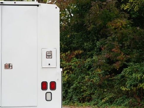 Used 2023 Mercedes-Benz Sprinter 3500 image 18