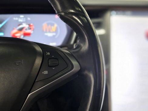 Used 2018 Tesla Model X 75D image 30