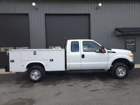 Used 2016 Ford F250 XL w/ Power Equipment Group AWD/4WD image 5
