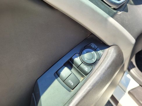 Used 2022 Chevrolet Camaro LT image 24