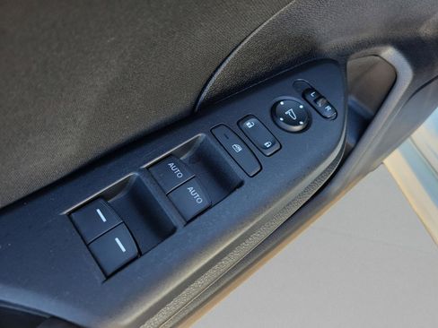 Used 2019 Honda Civic EX image 12