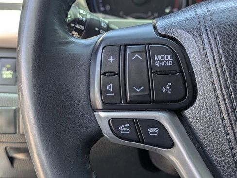 Used 2015 Toyota Highlander Limited AWD/4WD image 11