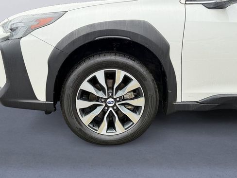 Used 2024 Subaru Outback Touring XT AWD/4WD image 9