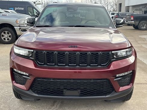 New 2025 Jeep Grand Cherokee Limited w/ Trailer Tow Package image 11