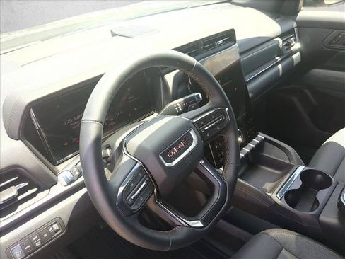 Used 2026 GMC Terrain AT4 w/ Technology Package II AWD/4WD image 10