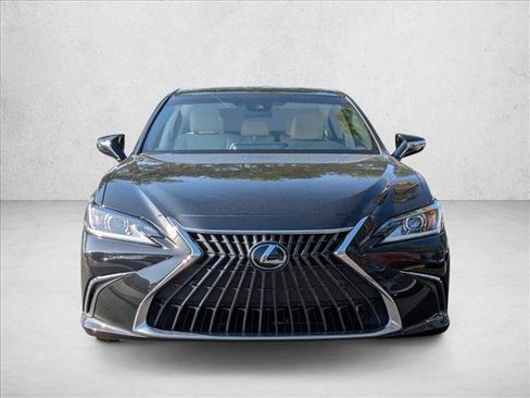 Used 2025 Lexus ES 350 w/ Premium Package FWD image 2
