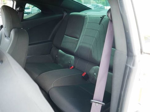 Used 2015 Chevrolet Camaro LT RWD image 8