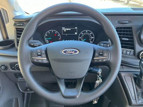 New 2025 Ford Transit 250 148 Medium Roof image 15