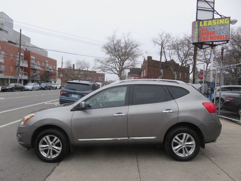 Used 2012 Nissan Rogue SV w/ Premium Pkg image 7