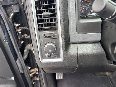Used 2019 RAM 1500 Classic Warlock AWD/4WD image 18
