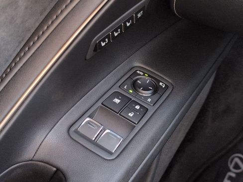 Used 2018 Lexus LC 500 Coupe w/ Touring Package image 17