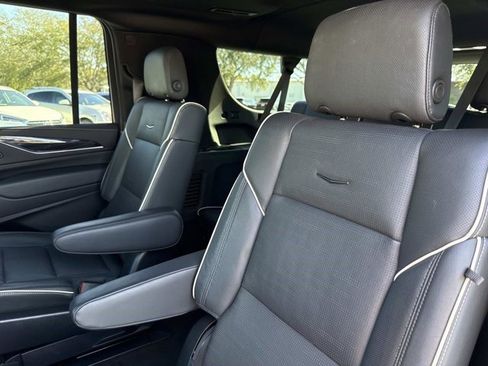 Certified 2023 Cadillac Escalade ESV Sport w/ LPO, ONYX Package image 15