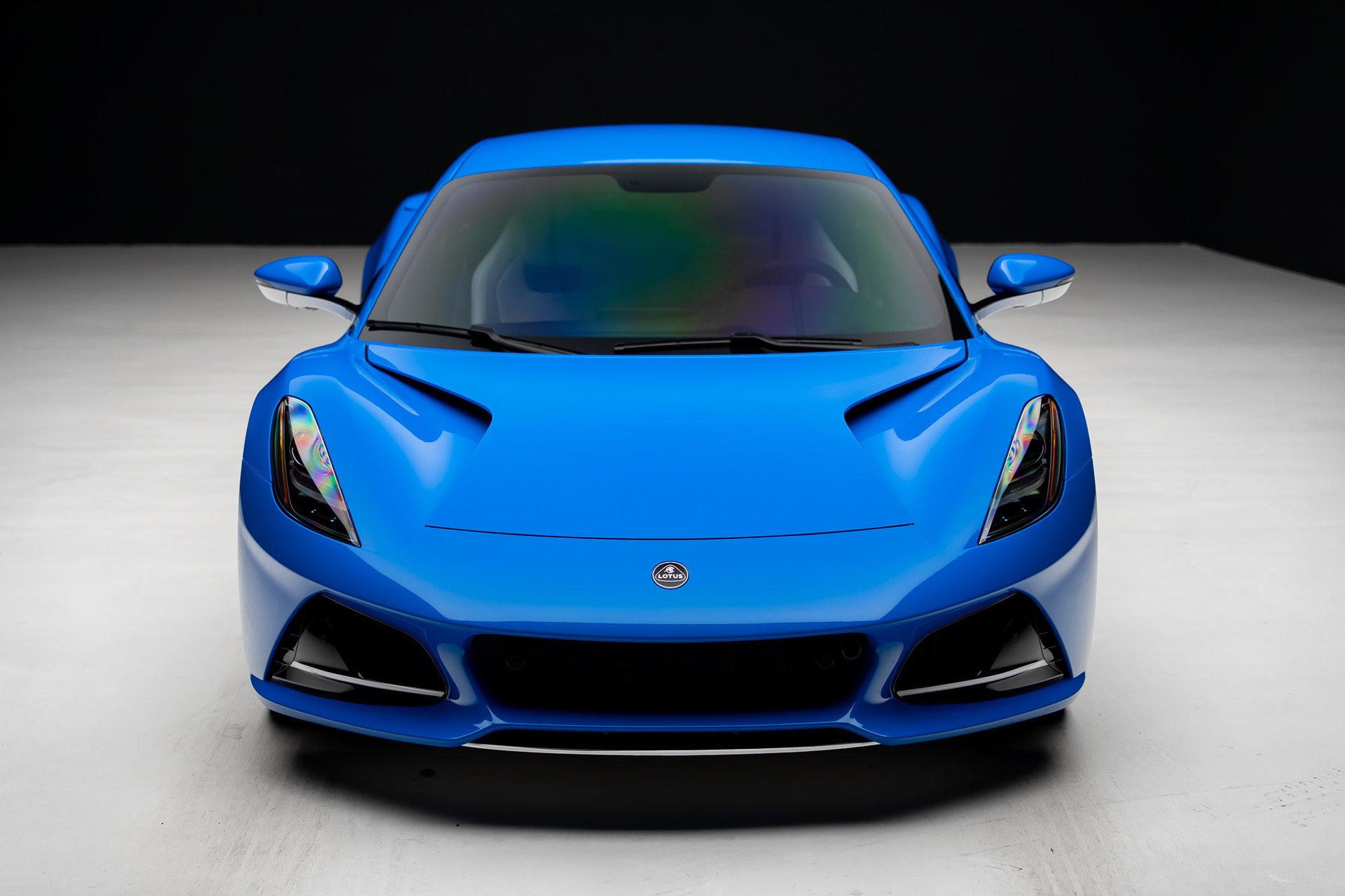 Used 2025 Lotus Emira RWD image 6