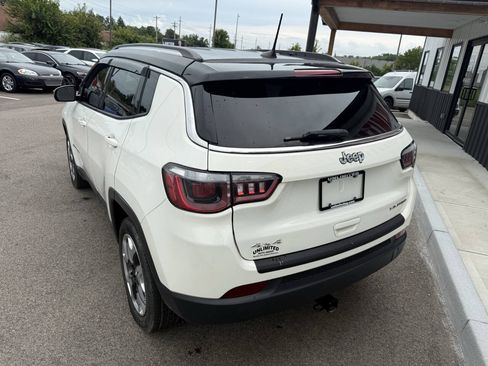 Used 2019 Jeep Compass Limited AWD/4WD image 10