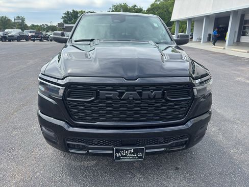 New 2026 RAM 1500 Express AWD/4WD image 3