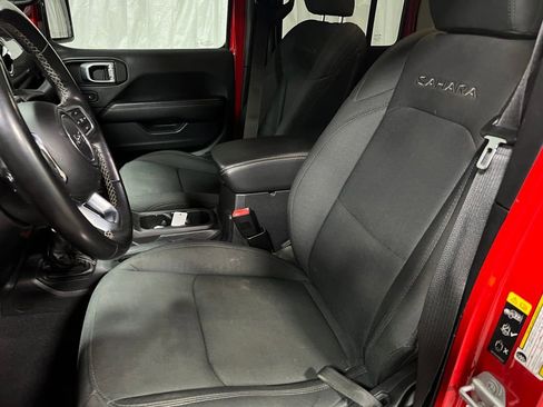 Used 2020 Jeep Wrangler Unlimited Sahara image 18