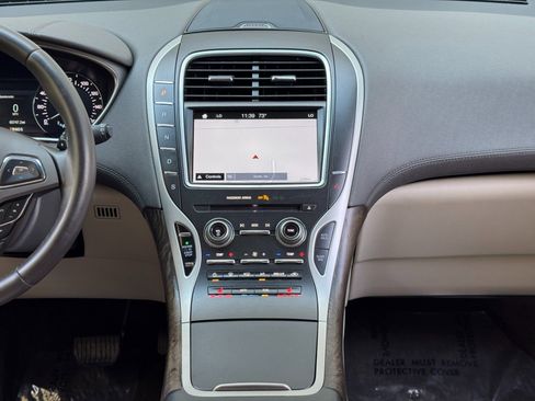 Used 2017 Lincoln MKX Select w/ Select Plus Package image 21