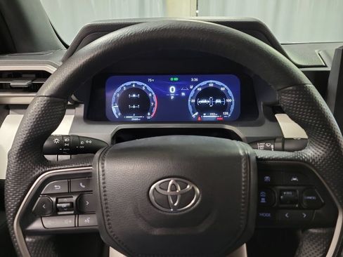 Used 2024 Toyota Tacoma TRD Sport AWD/4WD image 14