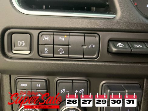 Used 2021 Chevrolet Tahoe Premier w/ Premium Package image 24