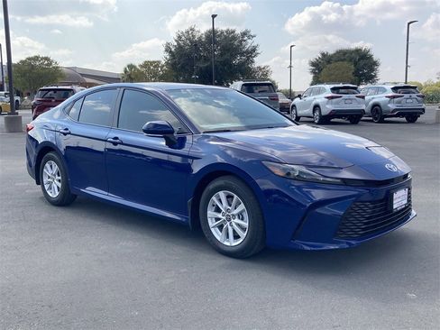 New 2026 Toyota Camry LE image 3