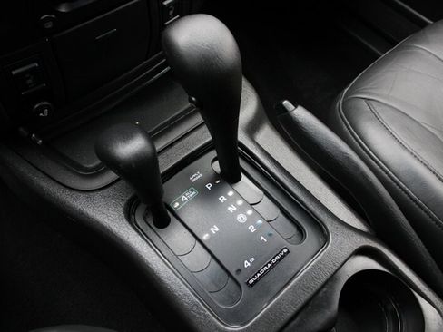 Used 2002 Jeep Grand Cherokee Limited image 8