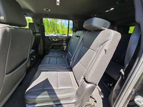 Used 2024 Chevrolet Suburban LT AWD/4WD image 16