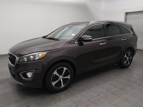 Used 2016 Kia Sorento EX w/ EX Touring Package FWD image 2