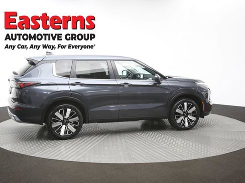 Used 2025 Mitsubishi Outlander SE AWD/4WD image 44